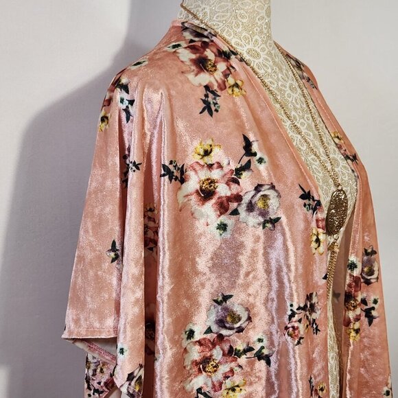 Do Everything in Love Women's One Size Velour Floral Kimono Cardigan Cover-Up - Picture 7 of 16